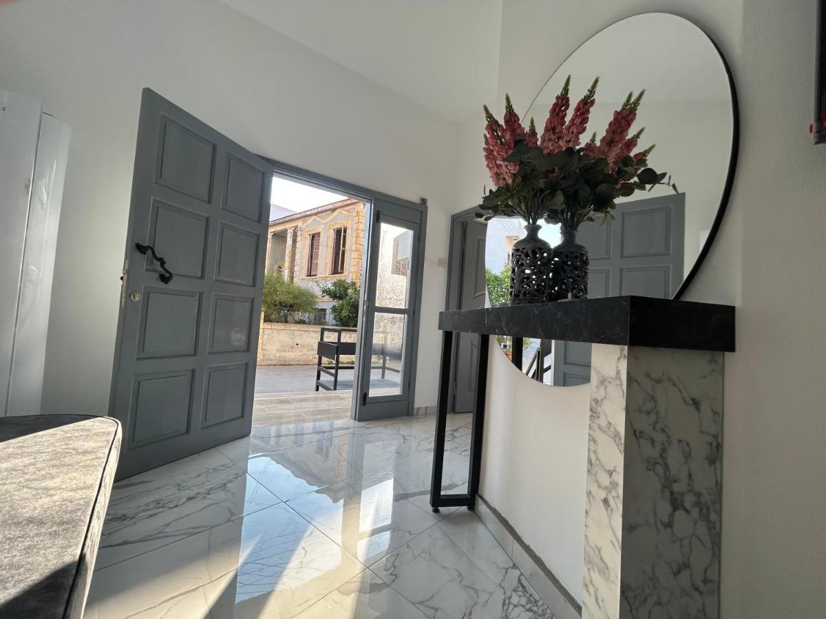 Royal Goddess Guest House, Walled City Famagusta  Esterno foto